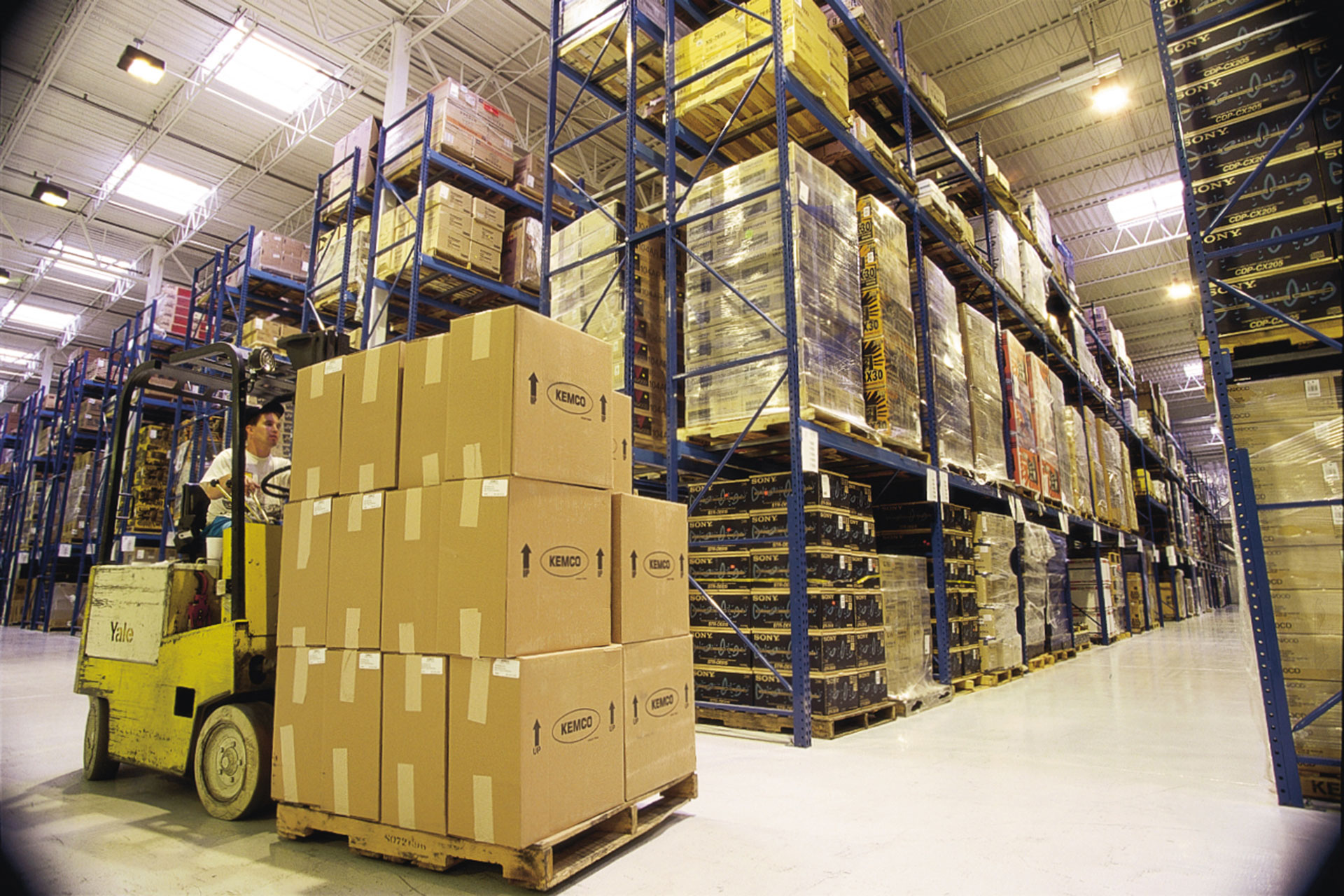 Cargo warehouse operations